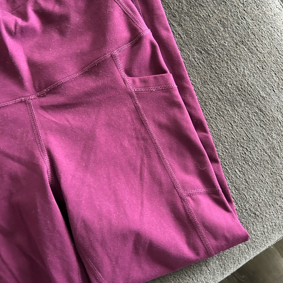 Yogalicious Leggings - Picture 2 of 7